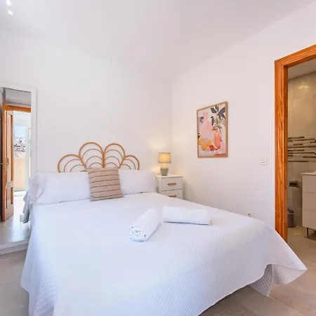 아파트 Duplex In The Heart Of Boliches - Pass The Keys 푸엔히롤라