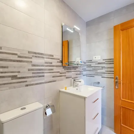 Duplex In The Heart Of Boliches - Pass The Keys 푸엔히롤라